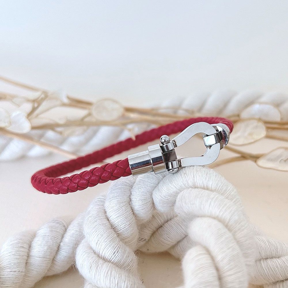  نقره ای با بند آلبالویی 