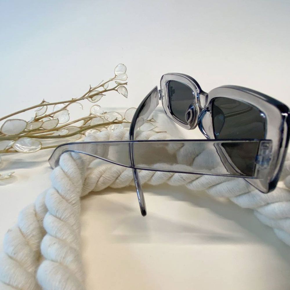 عینک  آفتابی مدل رترو سفید 