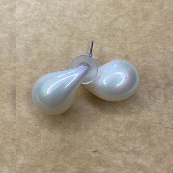 گوشواره اشک سفید