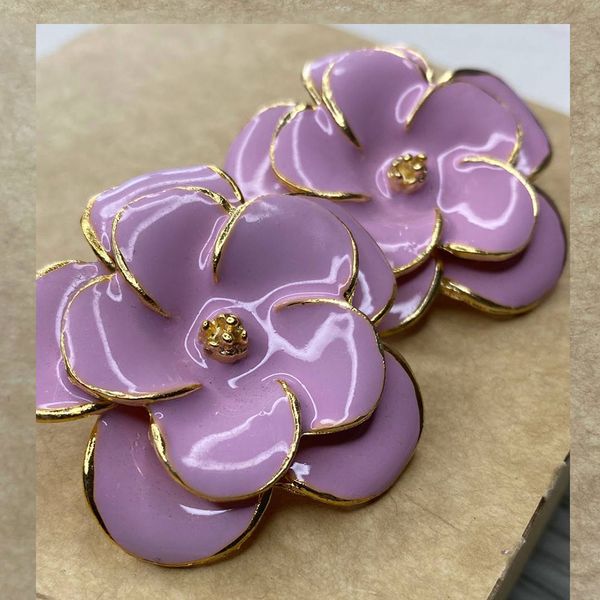 گوشواره گل سرامیکی بنفش 