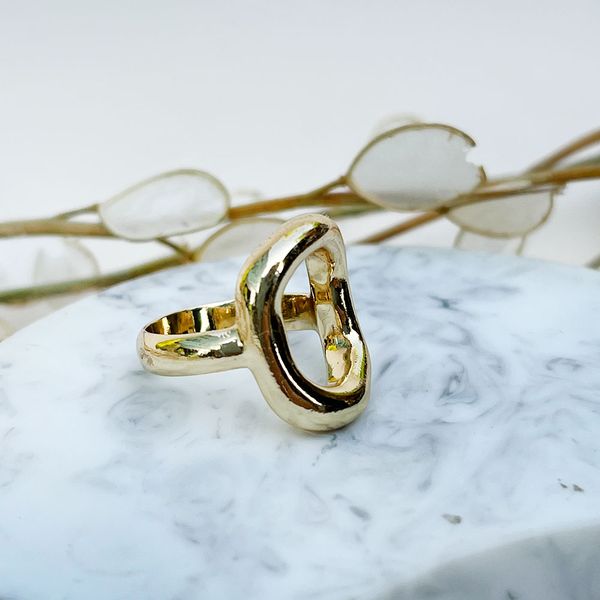 انگشتر بیضی تو خالی طلایی