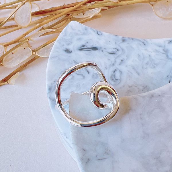 انگشتر دور پیچ نقره ای
