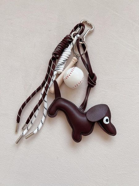 چارم بگ سگ و توپ بیس بال