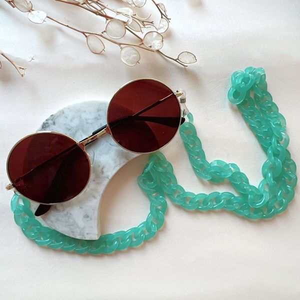 عینک شیشه گرد طلایی همراه با بند عینک