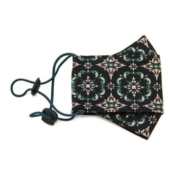 ماسک پارچه ای چهار لایه طرح کاشی سبز و کرم