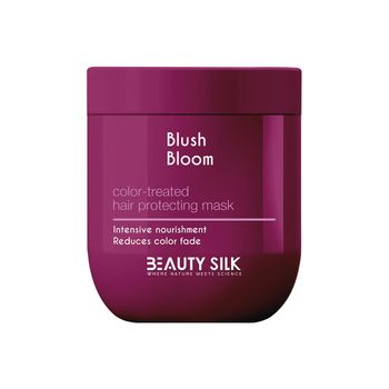 ماسک با آبکشی مناسب موی رنگ شده