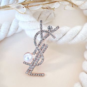 گل سینه ایوسن نگین دار